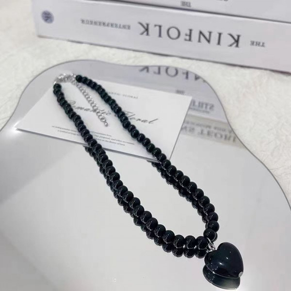 Массивные бусы из черных граненых камней CJG47376