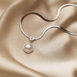 Цепочка снейк с подвеской в форме жемчужины в кристальном ореоле J10532CJJ