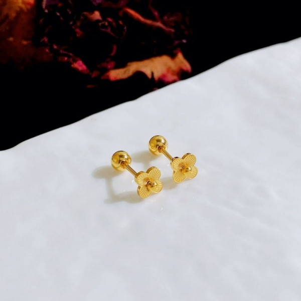 Золотистые серьги-пусеты Клевер CJC97726