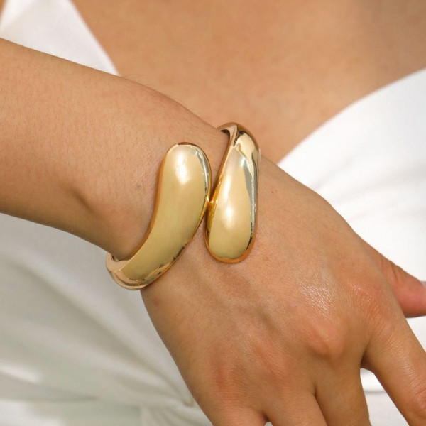 Жесткий браслет CJG68221