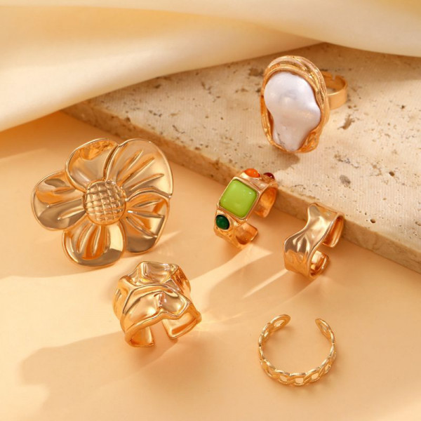 Набор золотистых колец с подвесками и бантом CJL30109