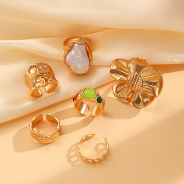 Набор золотистых колец с подвесками и бантом CJL30109