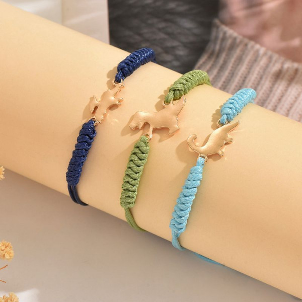 Браслет-нить с плетеным узором и динозавром CJR61527