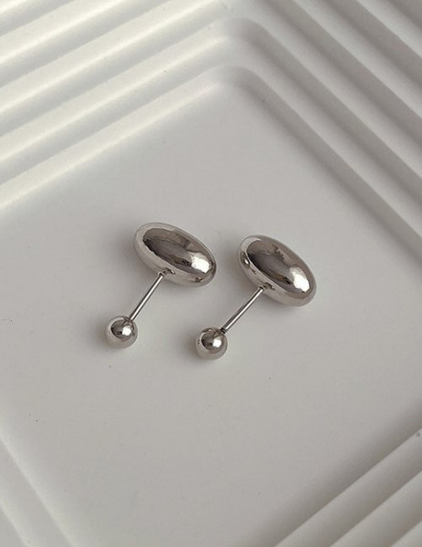 Минималистичные пусеты «Серебряные бобы» Z51296