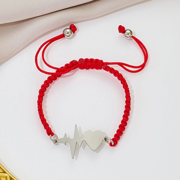 Браслет плетеная нить с серебристым пульсом и сердцем CJQ65898