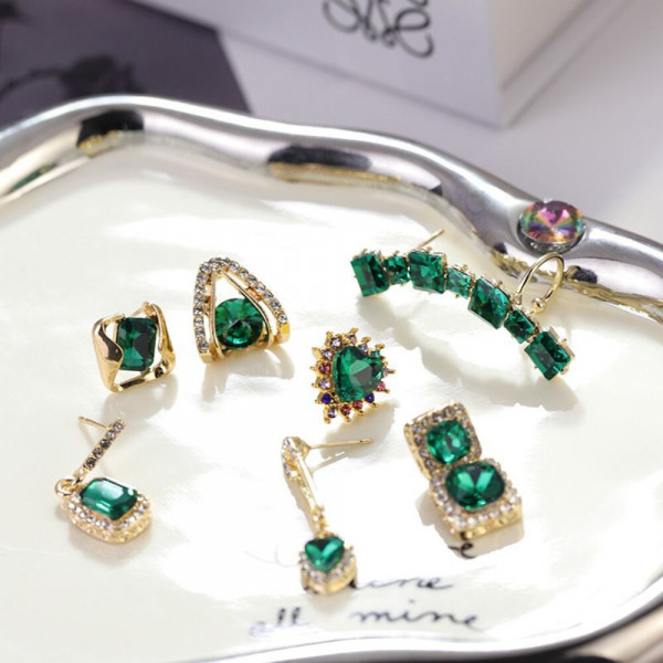 Серьги-гвоздики CJH50890