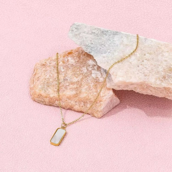 Колье медицинская сталь с напылением золотом J10542CJJ