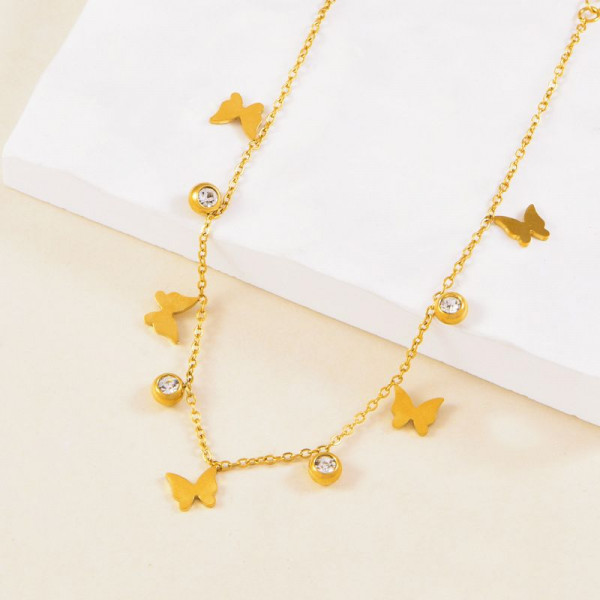 Браслет нежный с подвесками-бабочками и кристаллами CJL34031