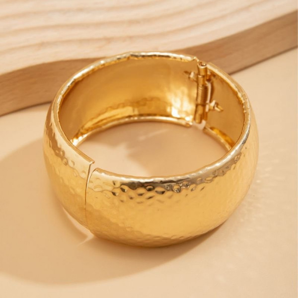 Жесткий браслет CJD90160