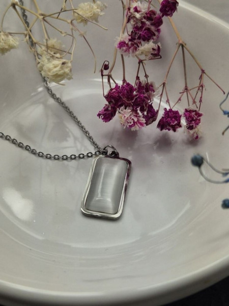Цепочка с подвеской в форме прямоугольника с белой эмалью J10541CJJ