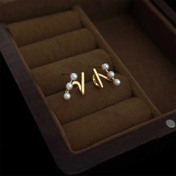 Ювелирные серьги CJT04229