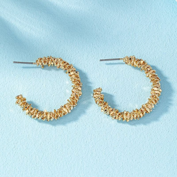 Золотистые серьги-кольца с мелкозернистой фактурой N70265