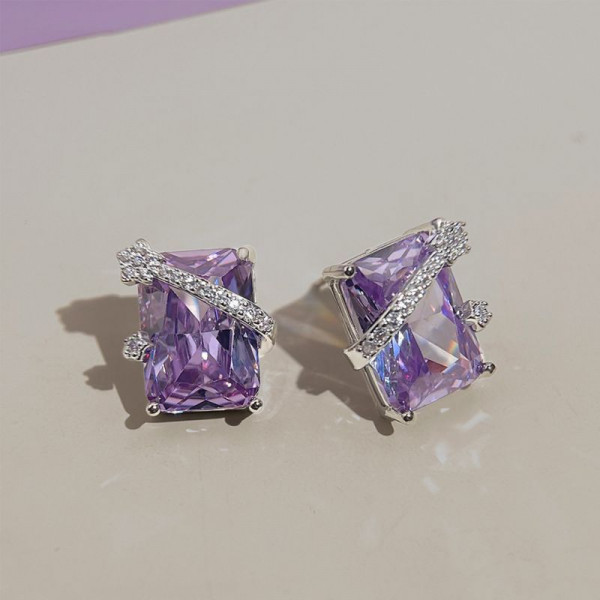 Вечерние серьги с лавандовыми кристаллами CJQ20356