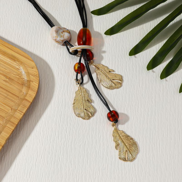 Удлиненное колье-галстук с каскадом бусин в бежевых тонах CJR57077