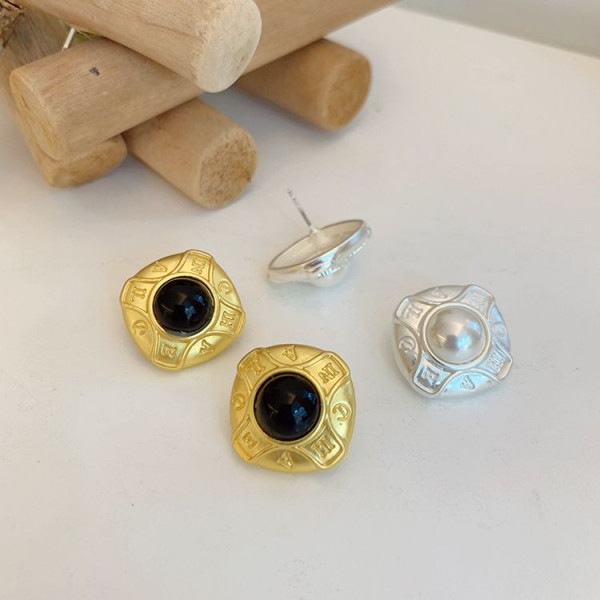 Акцентные серьги-пусеты в стиле винтаж с черным агатом 1J11918CJJ