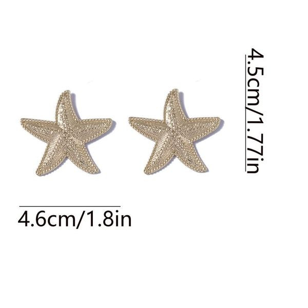 Стильные серьги-пусеты Морские звезды с матовым эффектом CJL03404