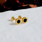 Золотистые серьги-пусеты с черным диском CJC97728