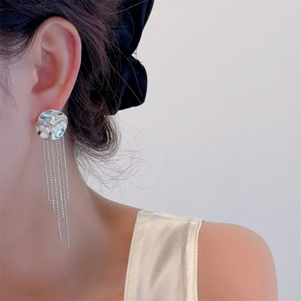 Длинные серьги пусеты из цепочек с жемчужной вставкой CJL14771