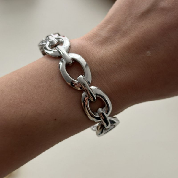 Браслет из крупных золотистых звеньев CJL16314