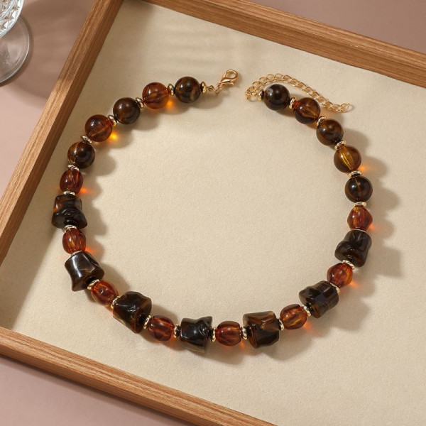 Массивные бусы из граненого камня в шоколадно-медовой гамме CJR57164