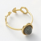 Разомкнутое кольцо с якорем и круглым камнем CJL46933