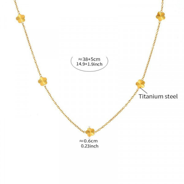 Золотистая цепочка с кулоном клевер CJL24769