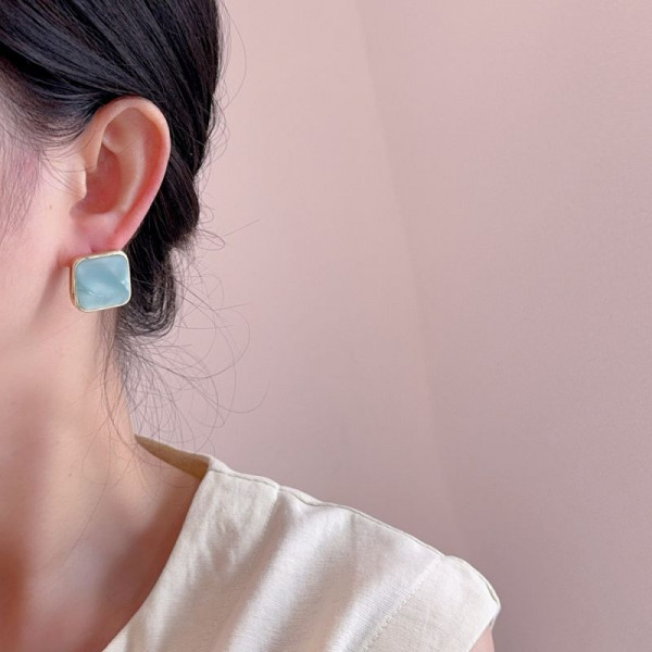 Нежные серьги-пусеты ледяной кристалл CJP97337