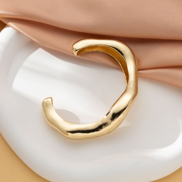 Браслет жесткий разомкнутый вогнутой формы CJG73556