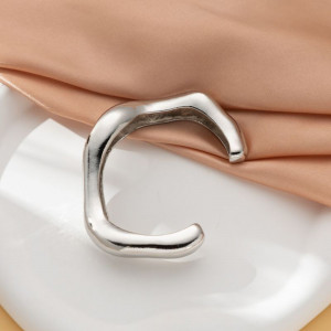 Жесткий браслет CJG73556