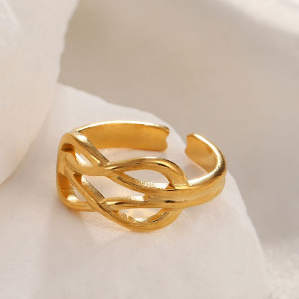 Золотистое кольцо в виде крупной цепи с кристаллами CJH27392