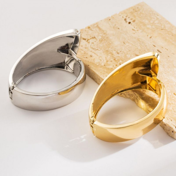 Браслет жесткий массивный с зеркальной полировкой CJR69751