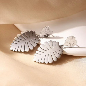 Стальные серьги-пусеты в форме матовых листьев 1J10619(CJJ)