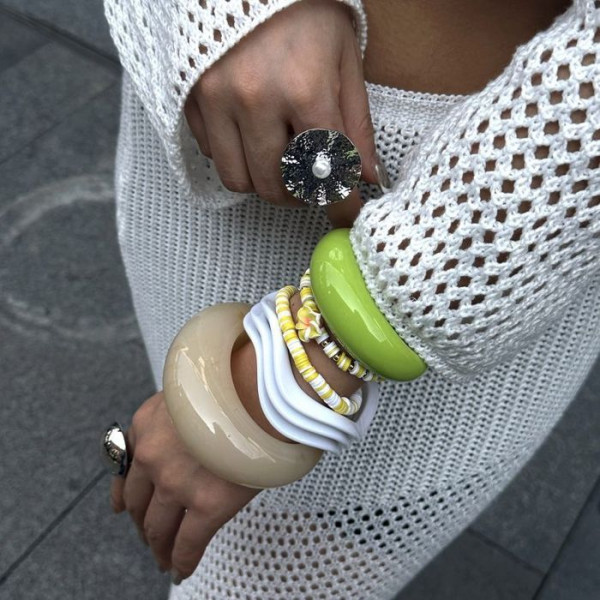 Массивное кольцо-печатка в форме обтекаемой капли CJL16337