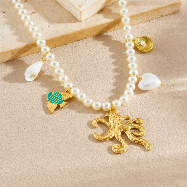 Бусы из белого жемчуга с массивными подвесками в форме сердец CJR62688