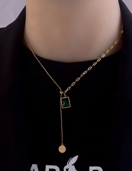 Колье-галстук из стали с темным прямоугольным кристаллом Q42019