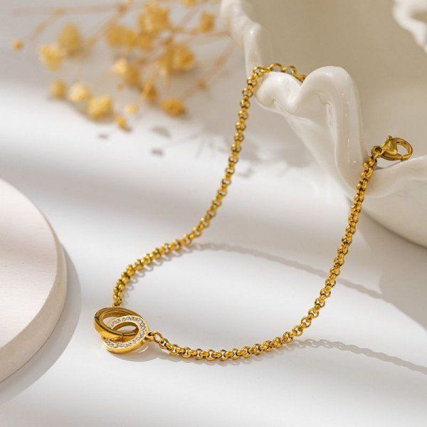 Браслет-цепочка с переплетенными кольцами и инкрустацией CJL30244