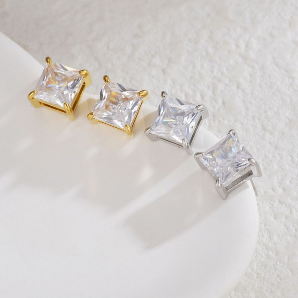 Серьги-пусеты Кристаллы Квадрат в серебристой оправе CJL35108