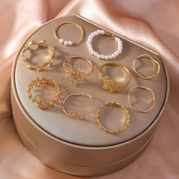 Большой набор золотистых колец с бусинами и звездами CJH74984