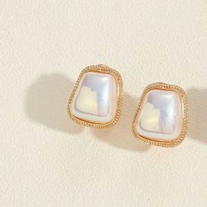 Серьги-пусеты Квадраты с перламутром CJC96576