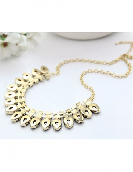 Изысканное Ожерелье с веером из темных кристаллов F10437