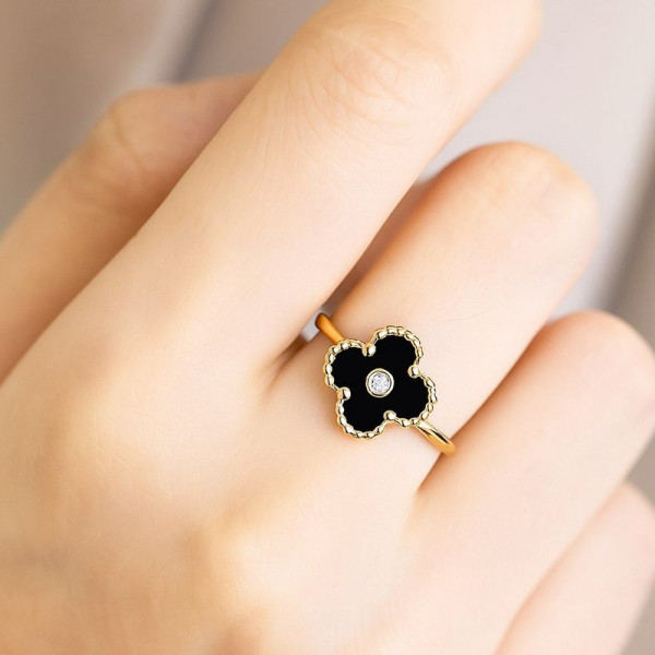 Кольцо с черным клевером в стиле минимализм 1J12073CJJ