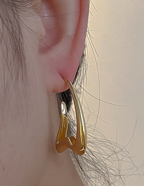 Серьги-пусеты «Геометрическая волна» T94048