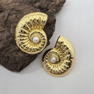 Серьги-пусеты Ракушки спиральные с жемчугом CJL79240