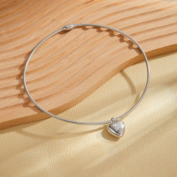 Колье-обруч тонкое золотистое с шарообразным замком CJG70347