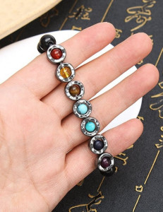 Браслет из разноцветных бусин талисман Z28742