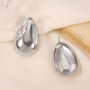 Серебристые серьги-пусеты Сфера CJD62463