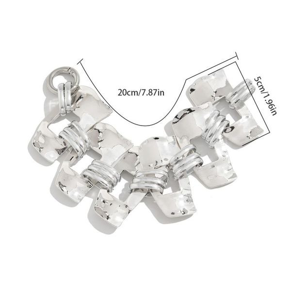 Браслет жесткий с массивными геометрическими звеньями CJK24543