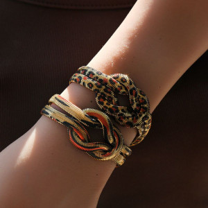 Браслет многослойный с анималистичным принтом CJR63764