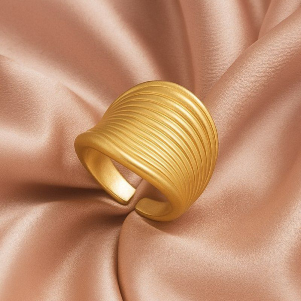 Массивное разомкнутое кольцо с фактурой «песок» 1J11887CJJ