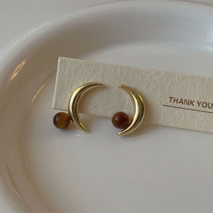 Серьги-гвоздики полумесяцы с бусиной CJC26186